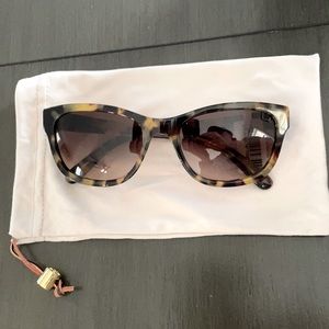 NWT Tory Burch Sunglasses Spotty Tortoise